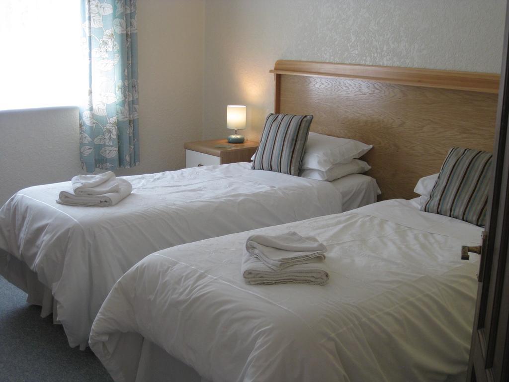 The Ashmount Hotel Rhôs-on-Sea Екстериор снимка